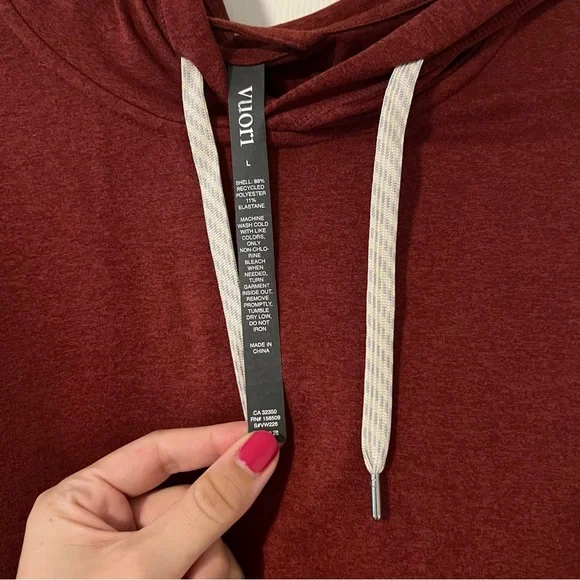 Vuori Hale Essential Hoodie in Currant Heather, Size L - Picture 5 of 7